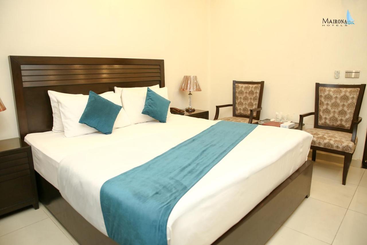 Hotel Mairona Gulberg Lahore Exteriér fotografie